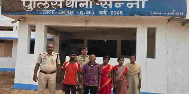 अंधविश्वास की खौफनाक इंतहा: जशपुर में जादू-टोने के शक में पत्नी की बर्बर हत्या, प्राइवेट पार्ट में डंडा डालकर ली जान