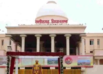 रायपुर विधानसभा में LPG संकट को लेकर हंगामा, स्थगन प्रस्ताव नामंजूर