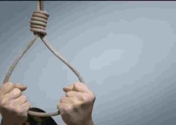 CG NEWS: ‘छू लो आसमान’ हॉस्टल में 10वीं के छात्र ने की आत्महत्या, हाथ पर लिखा- ‘अलविदा दोस्तों’