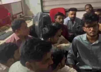 रायपुर में इंटरनेशनल ठगी रैकेट का भंडाफोड़: फर्जी कॉल सेंटर से अमेरिका-यूरोप में ठगी, 40 जालसाज गिरफ्तार