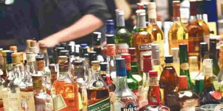 CG NEWS: होली में शराब बिक्री 65 करोड़ रुपए पार करने का अनुमान, आबकारी विभाग ने शुरू की तैयारी
