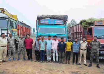 रायगढ़ में ‘ऑपरेशन प्रहार’ की बड़ी कार्रवाई, 1.15 करोड़ का अवैध स्क्रैप और वाहन जब्त