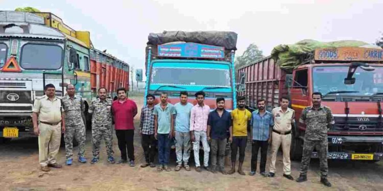 रायगढ़ में ‘ऑपरेशन प्रहार’ की बड़ी कार्रवाई, 1.15 करोड़ का अवैध स्क्रैप और वाहन जब्त