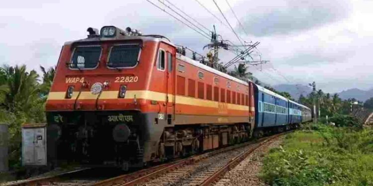 चैत्र नवरात्रि: डोंगरगढ़ जाने वाले श्रद्धालुओं के लिए रेलवे की बड़ी सुविधा, 10 अतिरिक्त एक्सप्रेस ट्रेनों का ठहराव