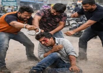 CG NEWS: सड़क पर ‘हीरोगिरी’ दिखाने से मना किया तो युवक को कड़े से रेता, लहूलुहान कर भागे बदमाश