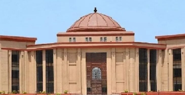 प्लास्टिक की गुड़िया बनी ‘गवाह’: छत्तीसगढ़ हाईकोर्ट का ऐतिहासिक फैसला, मूक-बधिर से दरिंदगी के आरोपी को ‘मरते दम तक’ उम्रकैद