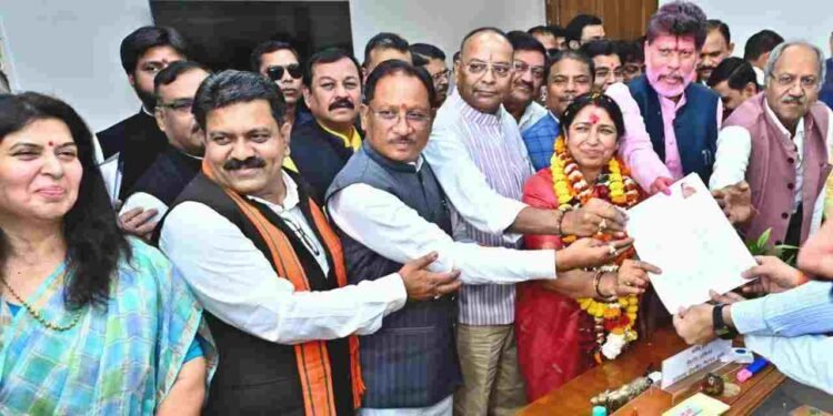 लक्ष्मी वर्मा ने राज्यसभा चुनाव के लिए विधानसभा में नामांकन किया दाखिल