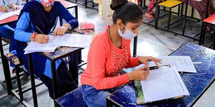 रायपुर: 12वीं हिंदी बोर्ड परीक्षा रद्द, अब इस दिन होगी दोबारा