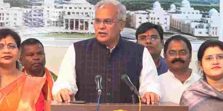 बलरामपुर और दुर्ग में अफीम की खेती, भूपेश बघेल ने बीजेपी पर साधा निशाना