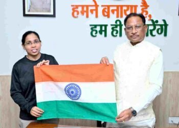 एवरेस्ट पर तिरंगा फहराने निकली छत्तीसगढ़ की बेटी, मुख्यमंत्री ने दी शुभकामनाएं