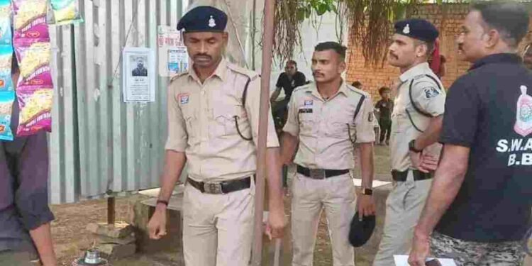 CG NEWS- हुड़दंग और मारपीट के बाद कांग्रेस नेता फरार, पुलिस ने रखा 10 हजार का इनाम