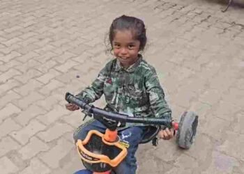 अंबिकापुर में भाषा पर भेदभाव का आरोप: सरगुजिहा बोलने वाले बच्चे को प्ले स्कूल में नहीं मिला एडमिशन