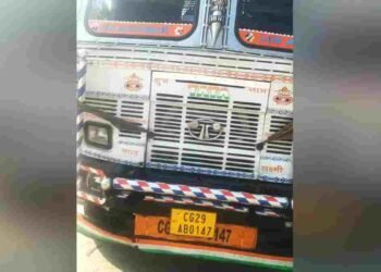 CG NEWS- तेज रफ्तार ट्रक ने ली बाइक सवार की जान, चालक फरार