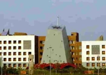 छत्तीसगढ़ सरकार सख्त: नौकरी में रहते ‘नेतागिरी’ पर रोक, नियम तोड़े तो होगी कड़ी कार्रवाई