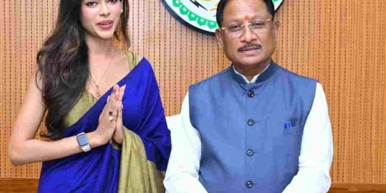 विष्णुदेव साय से मिस इंडिया छत्तीसगढ़ अनुष्का सोन ने की सौजन्य मुलाकात : सदन का ऐतिहासिक सत्र सुनने विधानसभा पहुंची थी मिस इंडिया छत्तीसगढ़