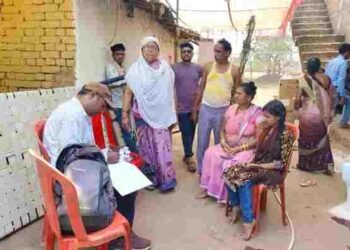 CG NEWS: शादी का खाना खाने से 25 ग्रामीण बीमार, गांव में मेडिकल इमरजेंसी