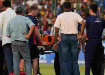 IPL मैच में हादसा, बुरी तरह चोटिल हुए लुंगी एनगिडी, एंबुलेंस से ले जाया गया अस्पताल