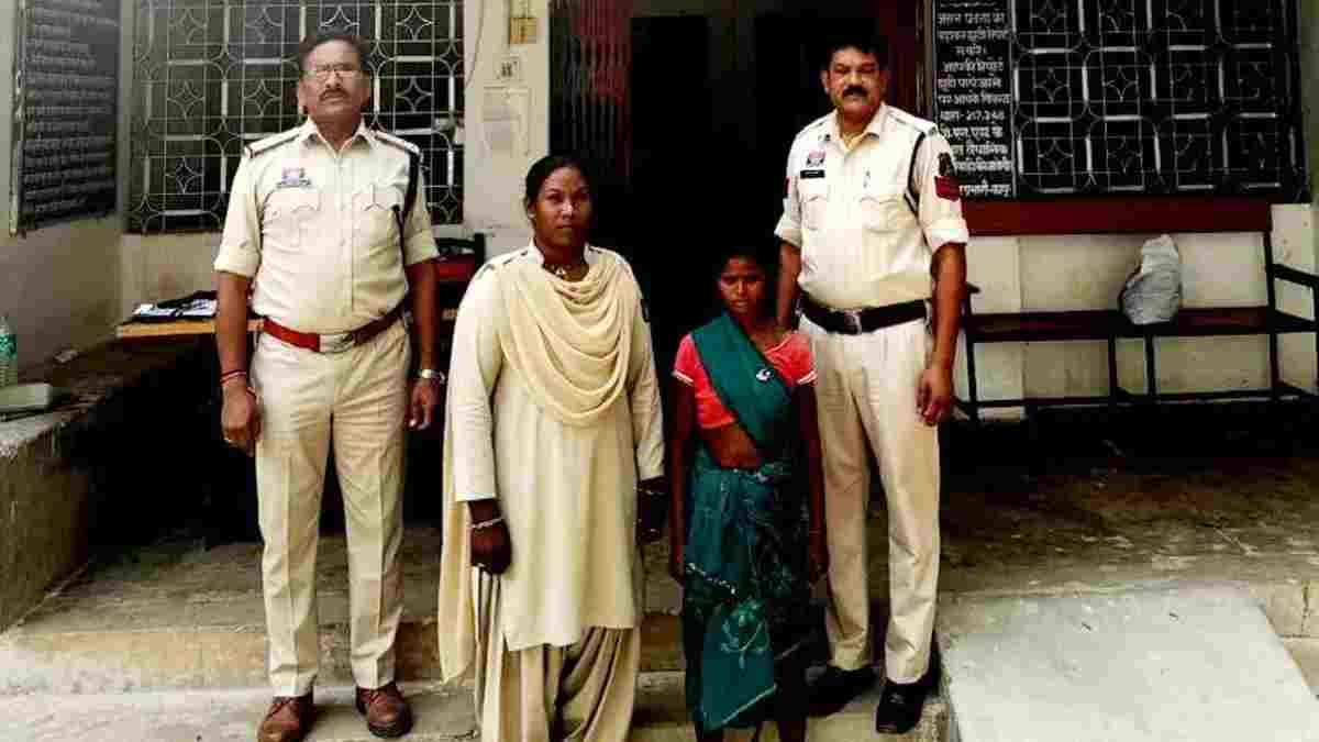 CG NEWS- कलयुगी मां का खौफनाक चेहरा: पैदल नहीं चला मासूम तो पत्थर से कुचल दिया सिर