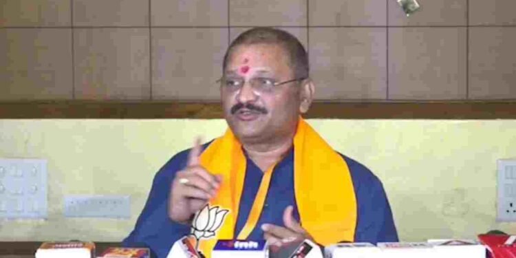 विदेशी फंडिंग और धर्मांतरण पर सियासत गरम: सांसद संतोष पाण्डेय ने कांग्रेस के ‘हाथ’ को बताया ‘साजिश’ के साथ