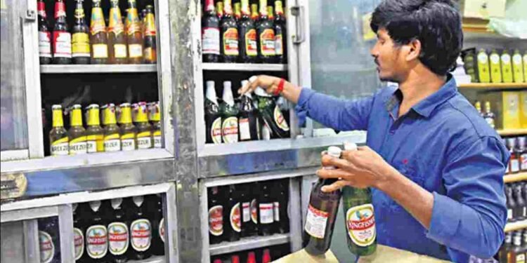 छत्तीसगढ़ में महंगी हुई बीयर: 1 अप्रैल से नई दरें लागू, जानें आपकी पसंदीदा ब्रांड पर क्या होगा असर
