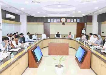 साय कैबिनेट की बड़ी बैठक: शहरी गैस वितरण नीति-2026 को मंजूरी, कई अहम फैसलों पर मुहर