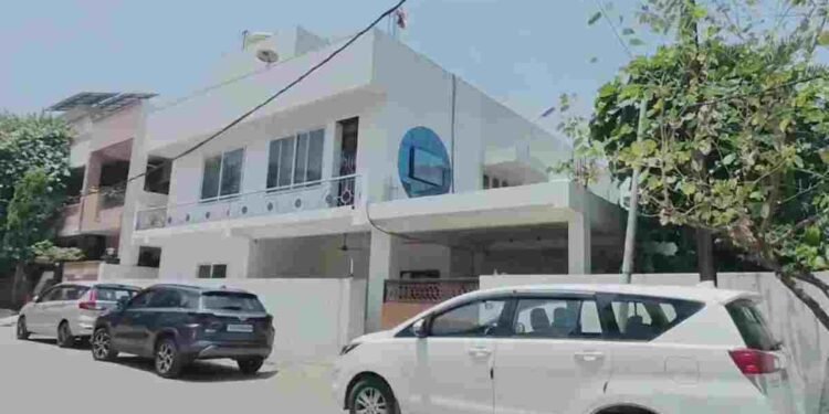 बिलासपुर में ED की बड़ी कार्रवाई: सर्राफा कारोबारी विवेक अग्रवाल के ठिकानों पर छापा, शराब घोटाले से जुड़े तार