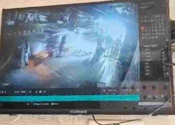 रायपुर में नशे में ई-रिक्शा चालक का कहर, महिला गंभीर रूप से घायल, CCTV में कैद वारदात