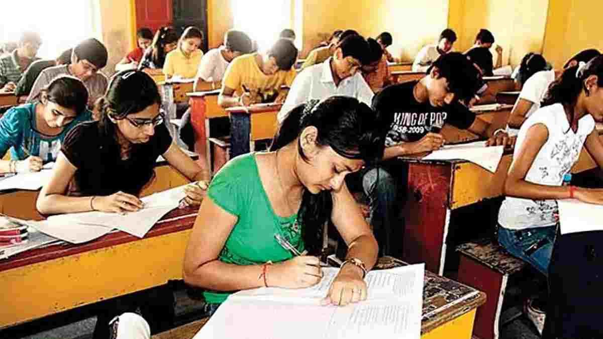 छत्तीसगढ़ में नकल माफिया पर कड़ा प्रहार: नया कानून लागू, 10 साल तक की जेल और 1 करोड़ तक जुर्माना