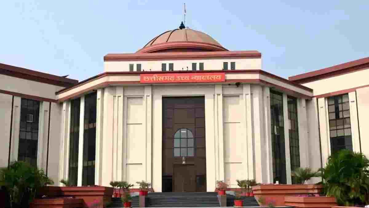 हिड़मा की बटालियन के डिप्टी कमांडर का सरेंडर: 25 लाख का इनामी सोढ़ी केशा ने डाले हथियार