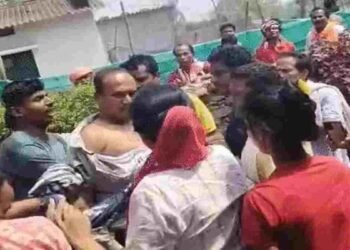 बस्तर में धर्मांतरण बवाल: में ग्रामीणों ने पास्टर को चप्पलों से पीटा, भारी पुलिस बल तैनात