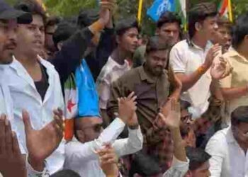 रायपुर में NSUI का यूनिवर्सिटी घेराव, छात्रसंघ चुनाव बहाली की मांग तेज