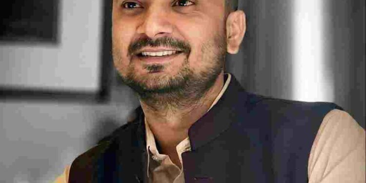 छोटी क्लिनिक से लंदन संसद तक: डॉ. उत्कर्ष त्रिवेदी का सफर बना प्रेरणा, छत्तीसगढ़ के लिए गर्व का क्षण