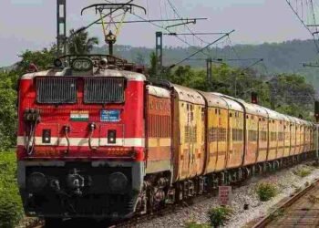 CG NEWS- यात्रियों को राहत: रद्द ट्रेनें फिर पटरी पर, देखिये लिस्ट
