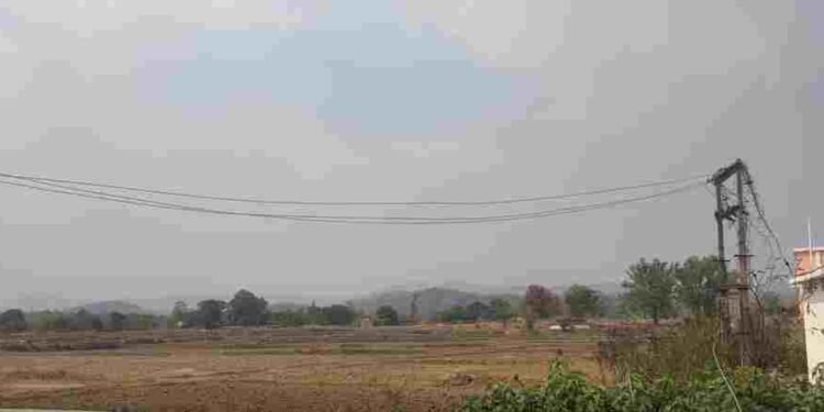 जशपुर में बड़ा विमान हादसा: आरा पहाड़ से टकराया प्राइवेट प्लेन, लगी भीषण आग, VIDEO