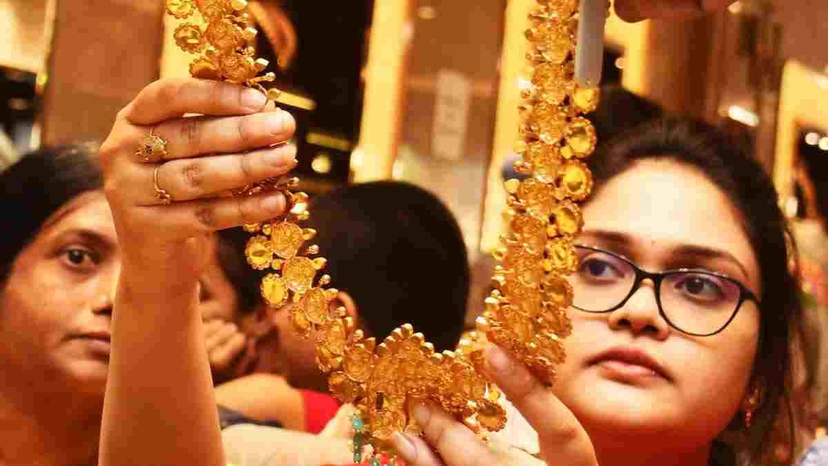 सर्राफा बाजार में सुस्ती; सोना-चांदी हुए सस्ते, देखें अपने शहर का भाव
