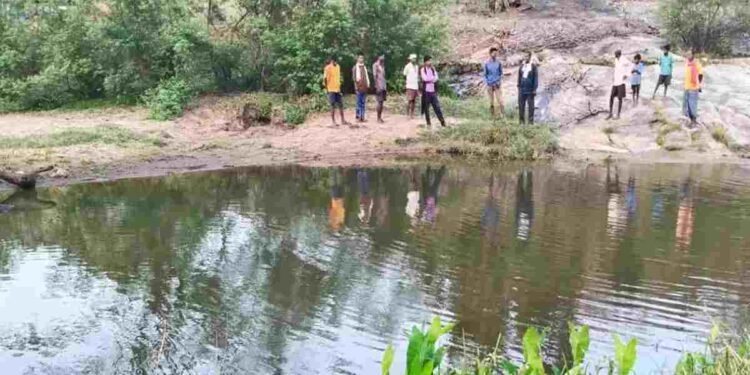 बलरामपुर में दर्दनाक हादसा: नदी में डूबने से दो मासूमों की मौत, गांव में पसरा मातम