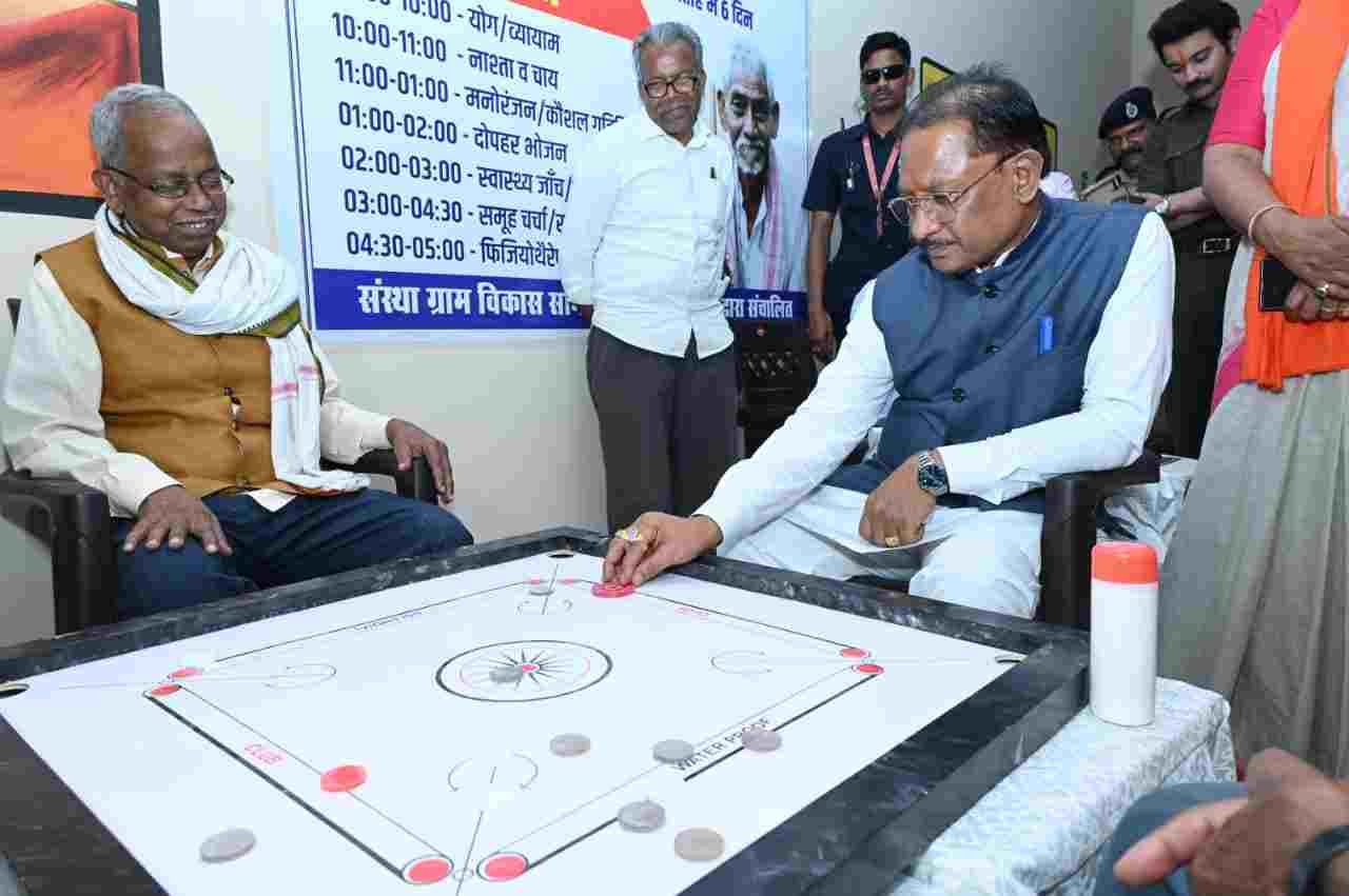 सियान गुड़ी बन रही वरिष्ठ नागरिकों के लिए सहारा और सम्मान का केंद्र, जशपुर में 94 वरिष्ठ नागरिक पंजीकृत, 32 को मिल रही नियमित फिजियोथेरेपी सुविधा