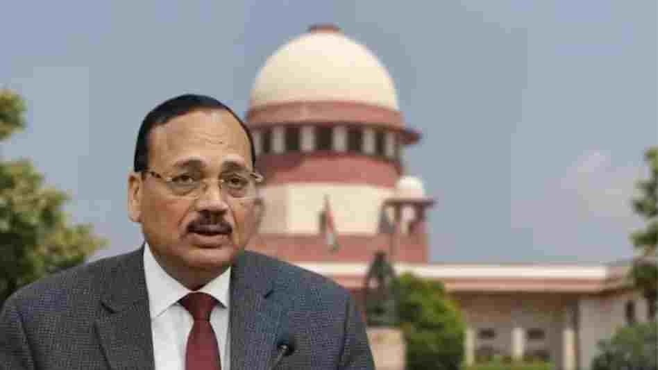 बेरोजगार युवा कॉकरोच की तरह, कुछ मीडिया में गए कुछ एक्टिविस्ट बने: CJI
