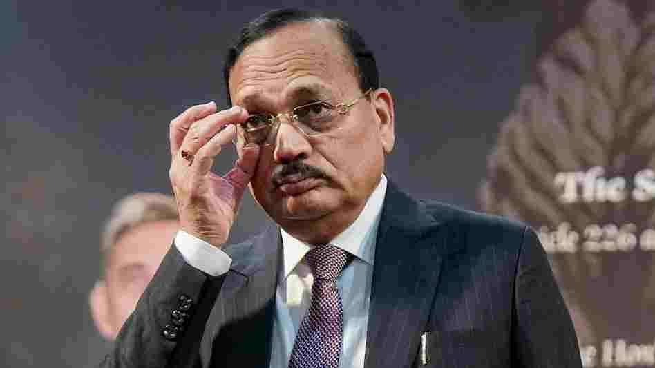 CJI सूर्यकांत की ‘कॉकरोच’ वाले बयान पर सफाई, बोले- मुझे देश के युवाओं पर गर्व