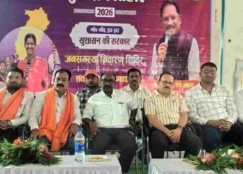 अजब-गजब: ‘सुशासन तिहार’ में न्याय मांगने पहुंचे पियक्कड़, बोले- “साहब! अच्छी शराब नहीं मिल रही, तबियत बिगड़ रही है”