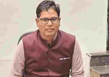 पीएम मोदी की अपील का असर: वित्त मंत्री ओपी चौधरी ने छोड़ा प्रोटोकॉल और फॉलो गाड़ी