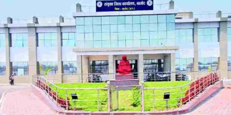 CG NEWS- बोर्ड परीक्षा में खराब रिजल्ट पर बड़ी कार्रवाई: 8 प्राचार्य सस्पेंड, 14 की वेतनवृद्धि रोकी