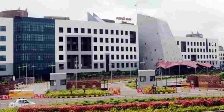 छत्तीसगढ़ में IAS अधिकारियों के प्रभार में फिर फेरबदल: पुष्पा साहू बनीं माध्यमिक शिक्षा मण्डल की नई सचिव