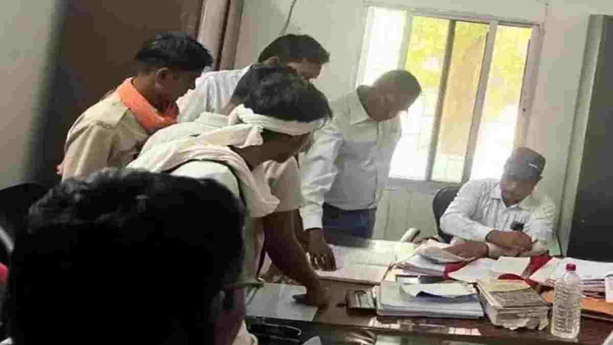 हत्या के आरोपी ने भरा चुनावी पर्चा, BJP नेता की मौत से खाली हुई सीट पर ठोकी दावेदारी