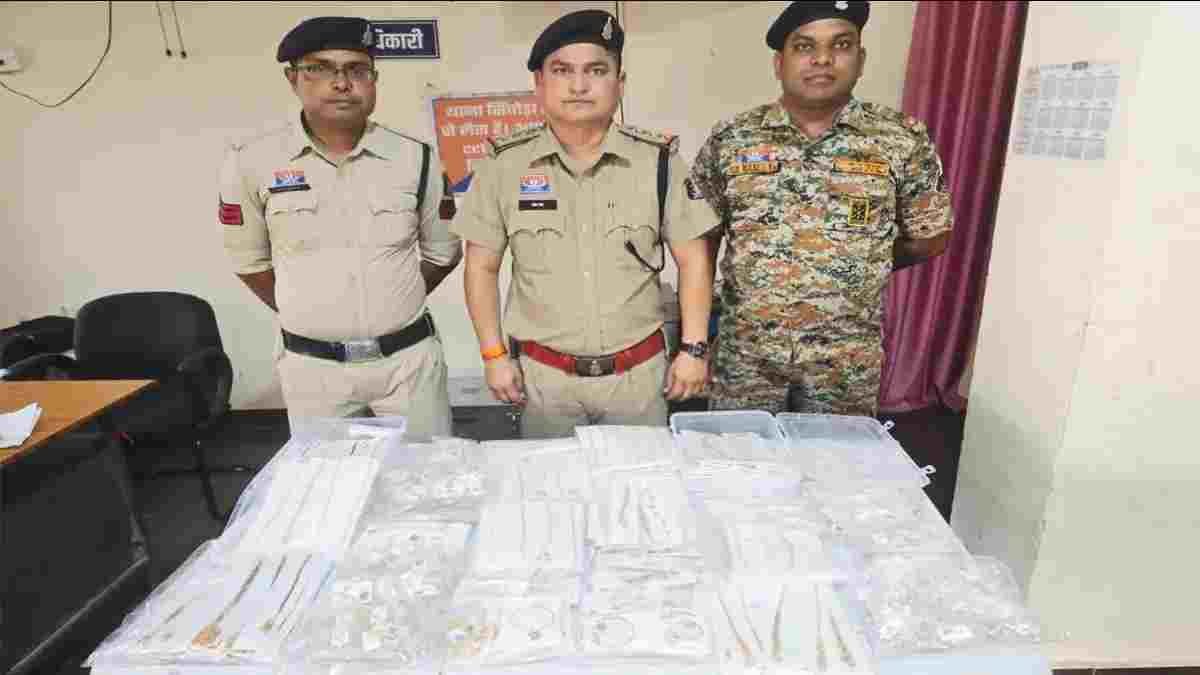 महासमुंद में पुलिस का बड़ा एक्शन: वोक्सवैगन कार से सवा 9 करोड़ का सोना जब्त, गुजरात के 3 युवक गिरफ्तार
