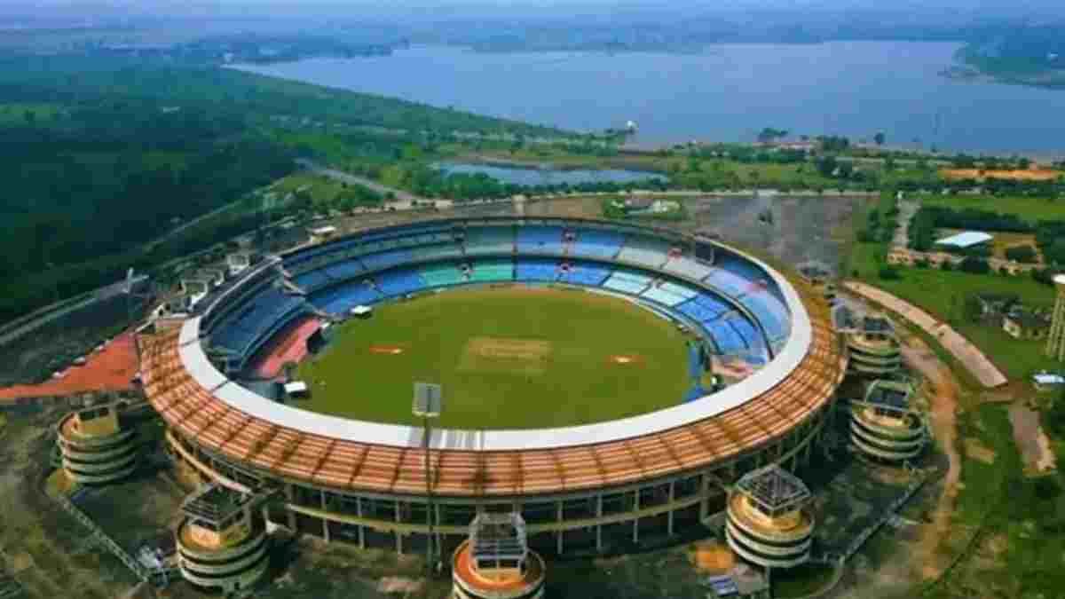 क्रिकेट फैंस के लिए डबल धमाका: रायपुर में जून में CCPL का रोमांच और अक्टूबर में गूंजेगा वुमेंस इंडिया vs जिम्बाब्वे का शोर
