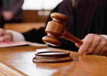 अफीम कांड का खुलासा करने वाले खुद फंसे: समोदा सरपंच अरुण गौतम बर्खास्त