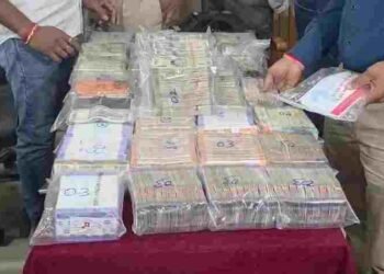 रायगढ़ में ऑनलाइन IPL सट्टा नेटवर्क का खुलासा, 1 करोड़ से ज्यादा नकदी के साथ 3 आरोपी गिरफ्तार