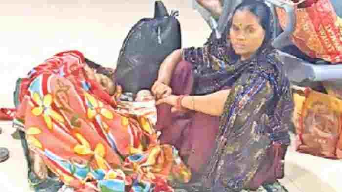 CG NEWS: रात डेढ़ बजे नवजात के साथ पहुंची प्रसूता को बिना इलाज के खदेड़ा, स्टाफ नर्स बोली- ‘पेट दर्द से कोई नहीं मरता’