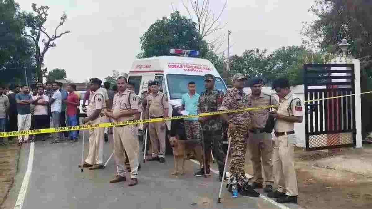 कोरिया में खूनी संघर्ष: रेत कारोबार के विवाद में भाजपा नेता की कार में जिंदा जलकर मौत, 4 गंभीर रूप से झुलसे; इलाके में भारी तनाव